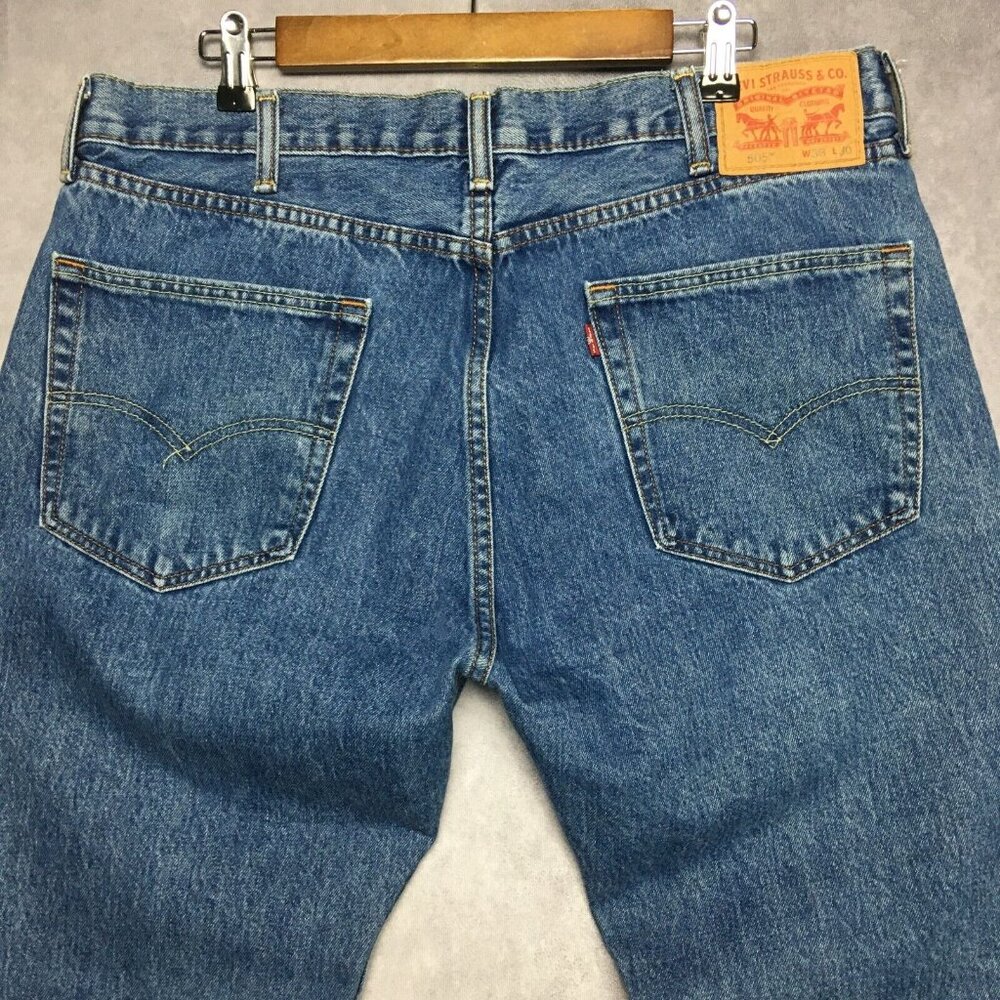Levis Mens 505 Regular Fit Blue‎ Jeans size 36 to 38x30 Cotton Denim Zip Fly